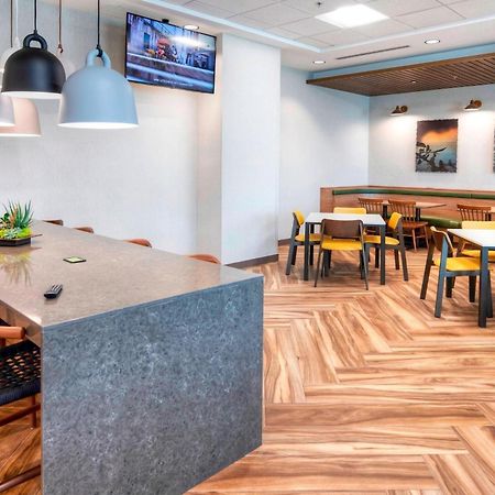 Fairfield Inn & Suites By Marriott Ottawa Airport Exteriör bild